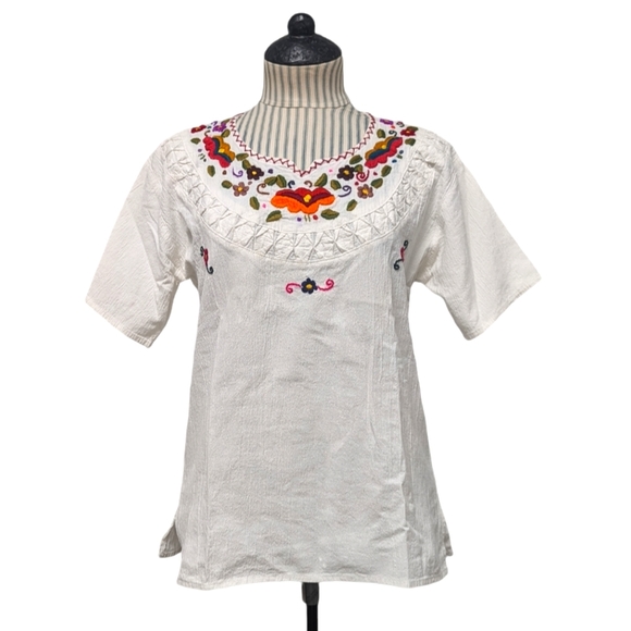 Latin American Embroidered Floral Top - Picture 2 of 7